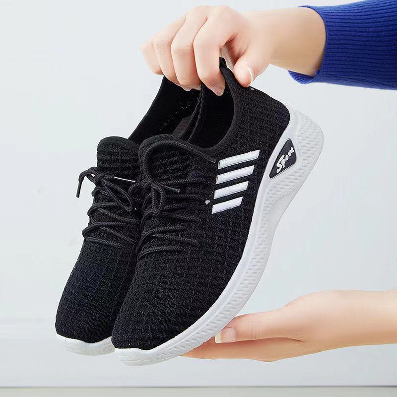 Women's Low-top Running Sneaker