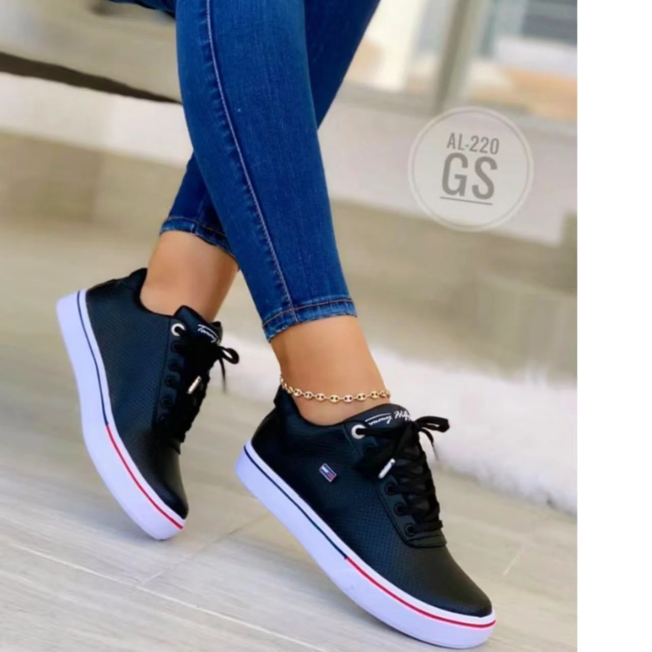 Lace Up Casual Women's Flat Sneakers